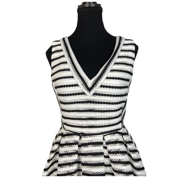 Nwt Ark & Co Women Black/White Stripe V Neck Sleeveless Fit & Flare Dress Small - Picture 2 of 6